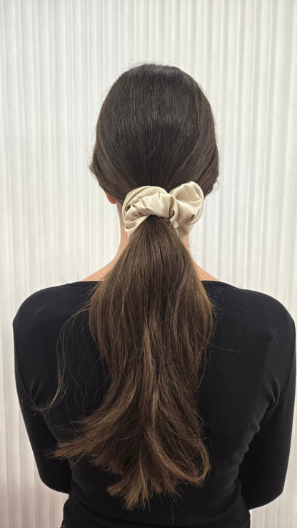 ELEGANT SILK SCRUNCHIE