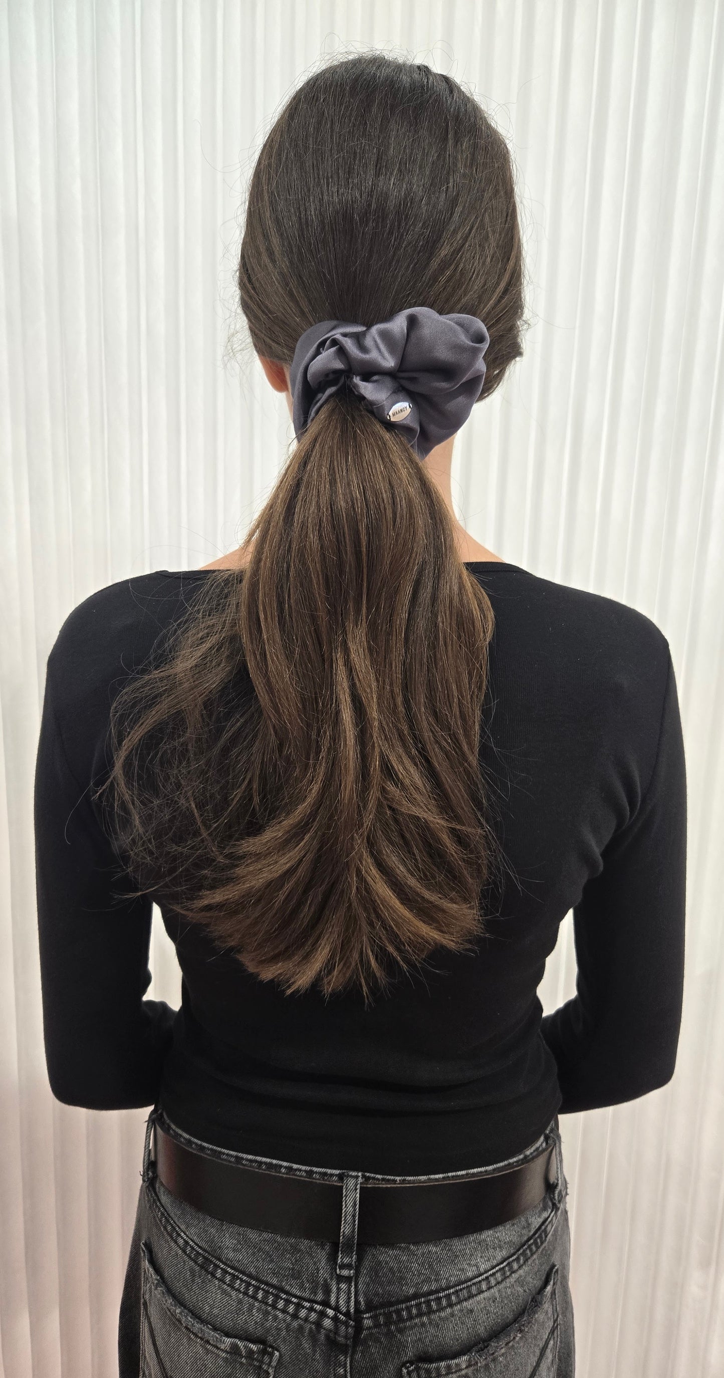 ELEGANT SILK SCRUNCHIE