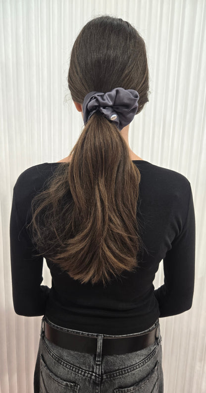 ELEGANT SILK SCRUNCHIE